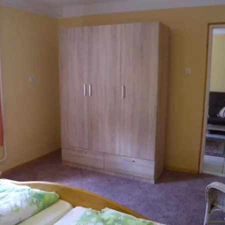 Apartment In 18036 *